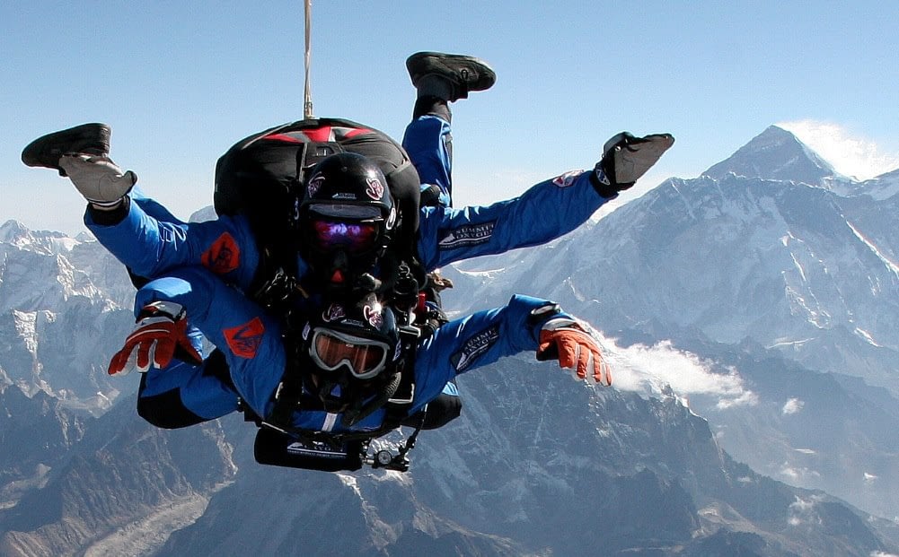 skydiving everest